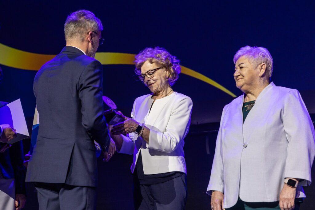 Gala z okazji 35-lecia samorządu pielęgniarek i położnych, Toruń, Jordanki, fot. Szymon Zdziebło/tarantoga dla UMWKP