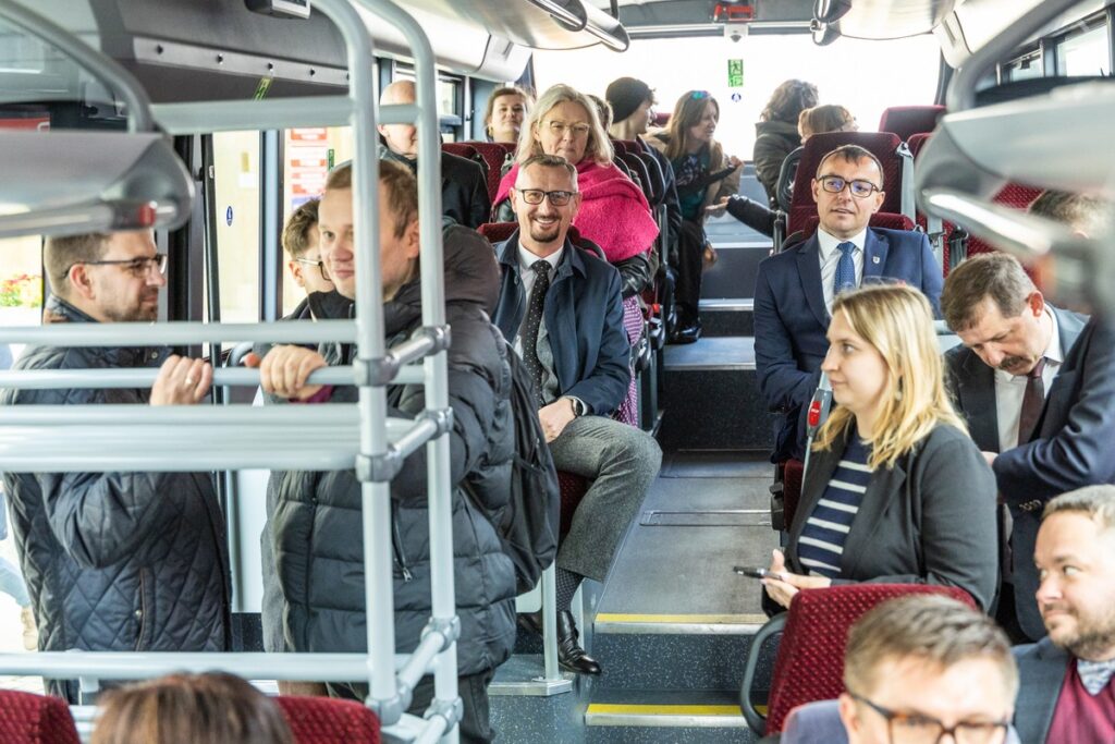 Odbiór nowych autobusów Kujawsko-Pomorskiego Transportu Samochodowego, fot. Andrzej Goiński/UMWKP