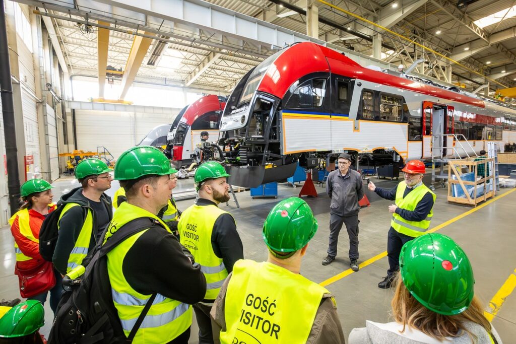 Dzień otwarty w PESA na Jubileusz 25-lecia, Eskapada, fot. Tomasz Czachorowski/eventphoto.ocm.pl dla UMWKP