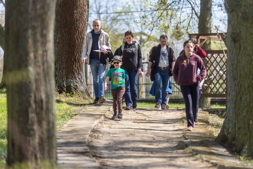 Ośrodek Chopinowski w Szafarni „Śladami Chopina”, Eskapada, fot. Szymon Zdziebło/tarantoga.pl dla UMWKP