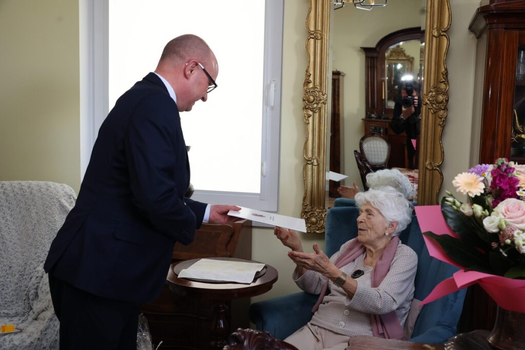 105. urodziny płk Urszuli Tauer, fot. Mikołaj Kuras dla UMWKP