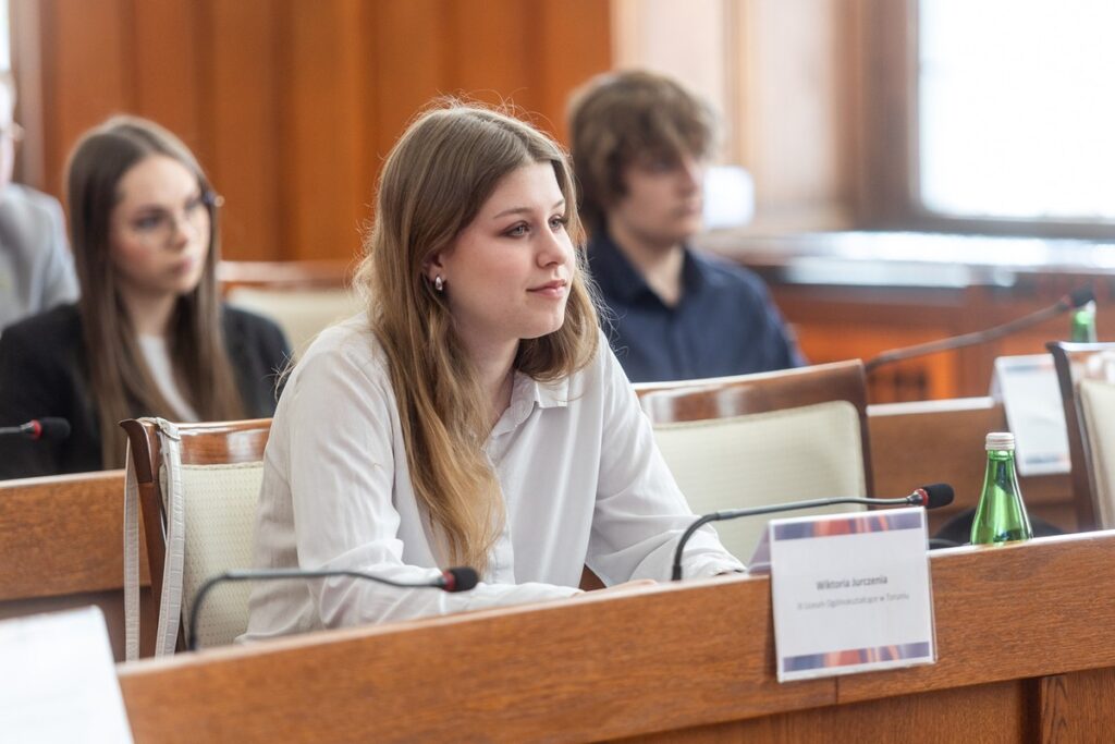 Regional Knowledge Competition on Local Government. Photo: Szymon Zdziebło / tarantoga.pl for UMWKP