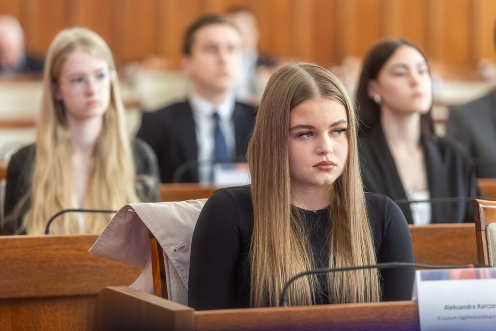 Regional Knowledge Competition on Local Government. Photo: Szymon Zdziebło / tarantoga.pl for UMWKP