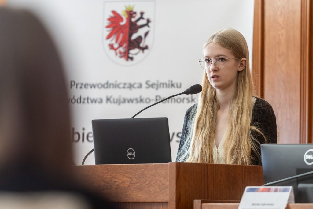 Regional Knowledge Competition on Local Government. Photo: Szymon Zdziebło / tarantoga.pl for UMWKP