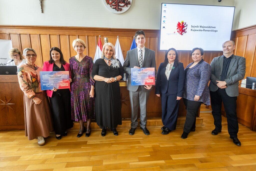 Regional Knowledge Competition on Local Government. Photo: Szymon Zdziebło / tarantoga.pl for UMWKP