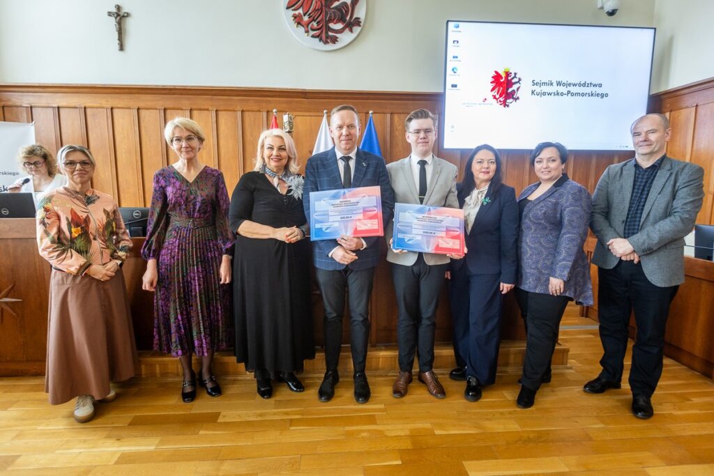 Regional Knowledge Competition on Local Government. Photo: Szymon Zdziebło / tarantoga.pl for UMWKP