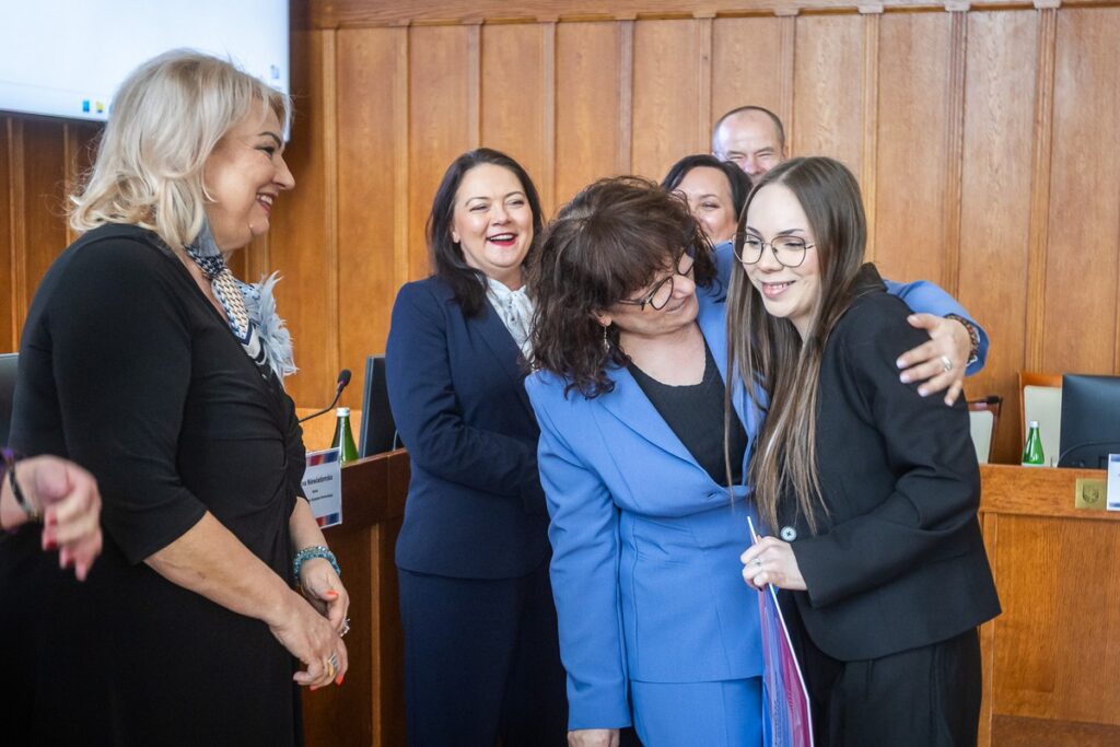 Regional Knowledge Competition on Local Government. Photo: Szymon Zdziebło / tarantoga.pl for UMWKP