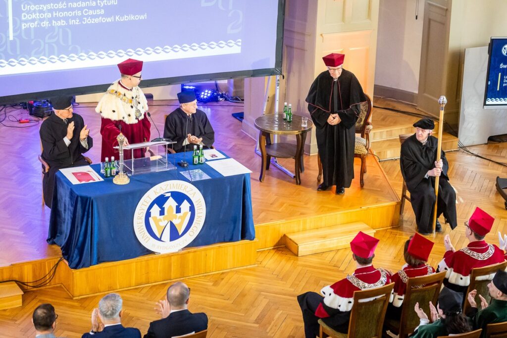 Honorary doctorate awarded to Professor Józef Kubik. Photo: Tomasz Czachorowski / eventphoto.com.pl for UMWKP