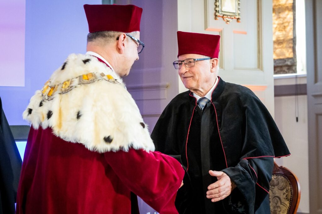 Honorary doctorate awarded to Professor Józef Kubik. Photo: Tomasz Czachorowski / eventphoto.com.pl for UMWKP