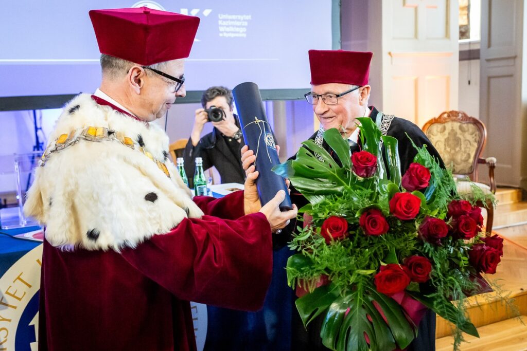 Honorary doctorate awarded to Professor Józef Kubik. Photo: Tomasz Czachorowski / eventphoto.com.pl for UMWKP
