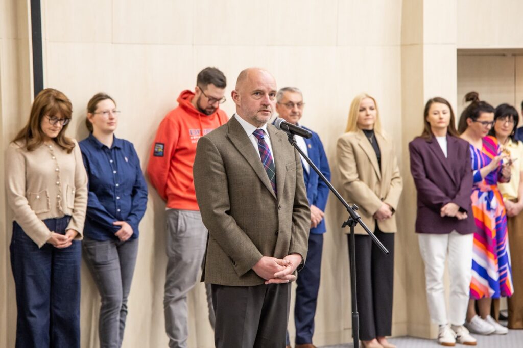 Ślubowanie urzędników, 30 kwietnia 2026 r., fot. Andrzej Goiński/UMWKP