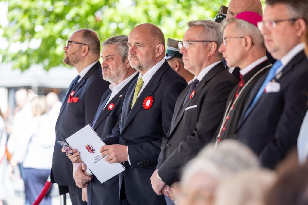 Wojewódzkie obchody Święta Narodowego Trzeciego Maja, Toruń, fot. Szymon Zdziebło/tarantoga dla UMWKP