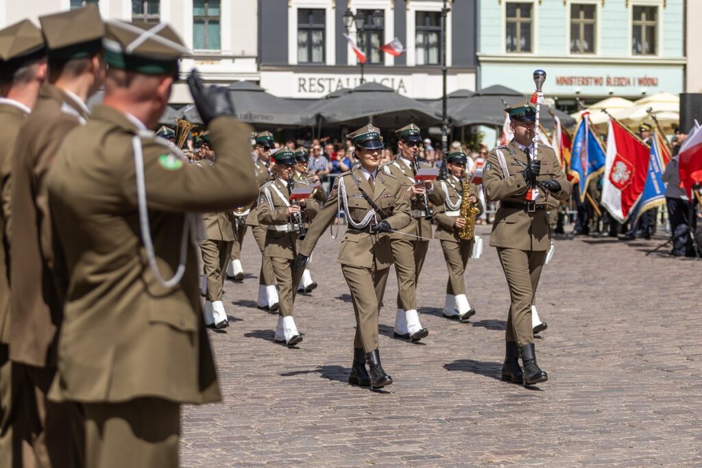 Wojewódzkie obchody Święta Narodowego Trzeciego Maja, Toruń, fot. Szymon Zdziebło/tarantoga dla UMWKP