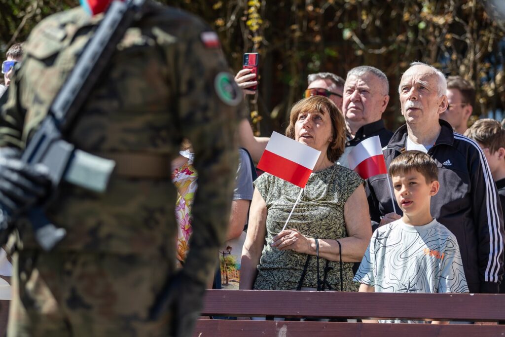 Wojewódzkie obchody Dnia Flagi, Toruń, fot. Szymon Zdziebło/tarantoga dla UMWKP