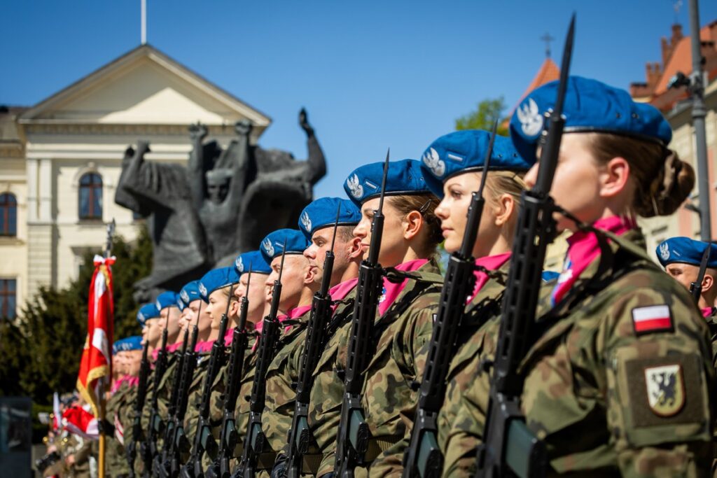 Wojewódzkie obchody Dnia Flagi, Bydgoszcz, fot. Tomasz Czachorowski/eventphoto dla UMWKP