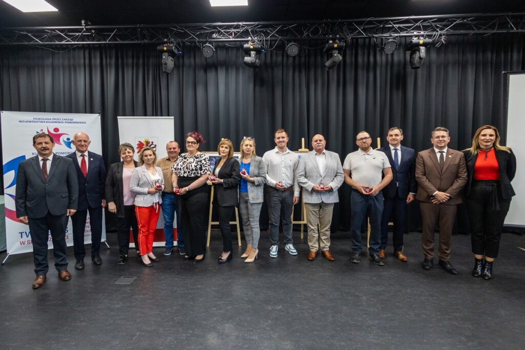Presentation of honorary badges to village heads from Grudziądz County, photo by Mikołaj Kuras for the UMWKP