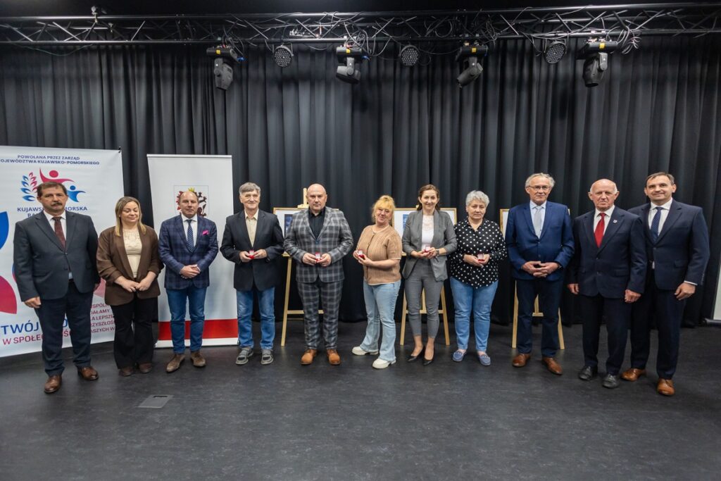 Presentation of honorary badges to village heads from Grudziądz County, photo by Mikołaj Kuras for the UMWKP