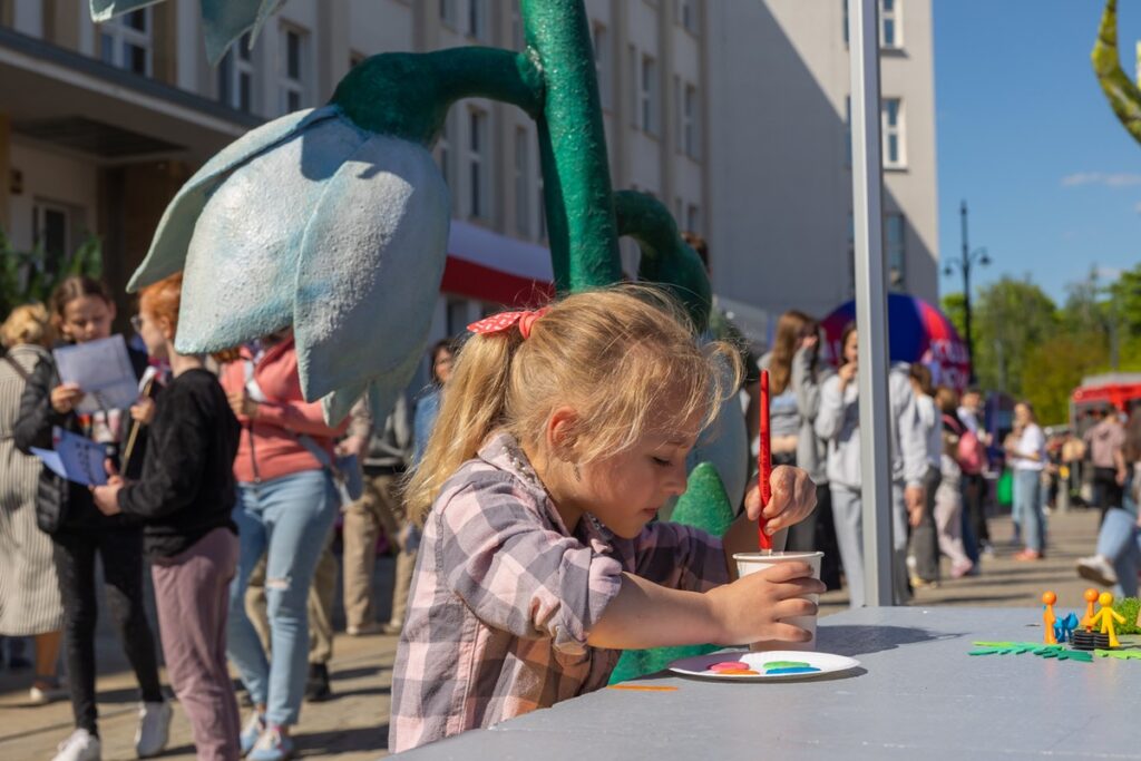 Piknik rodzinny w ramach Funduszowego Maja w Toruniu, fot. Mikołaj Kuras dla UMWKP