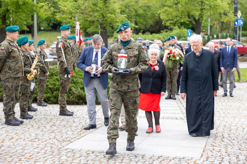 81. rocznica zakończenia II wojny światowej w Toruniu, fot. Mikołaj Kuras dla UMWKP