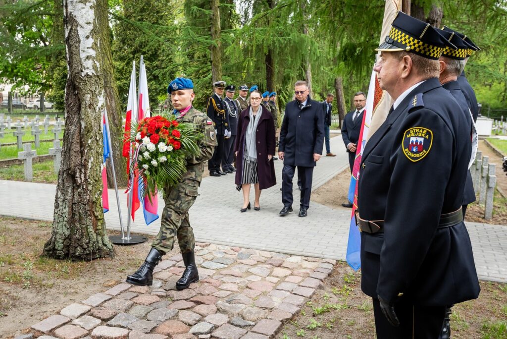 81. rocznica zakończenia II wojny światowej w Bydgoszczy, fot. Tomasz Czachorowski/eventphoto.com.pl dla UMWKP