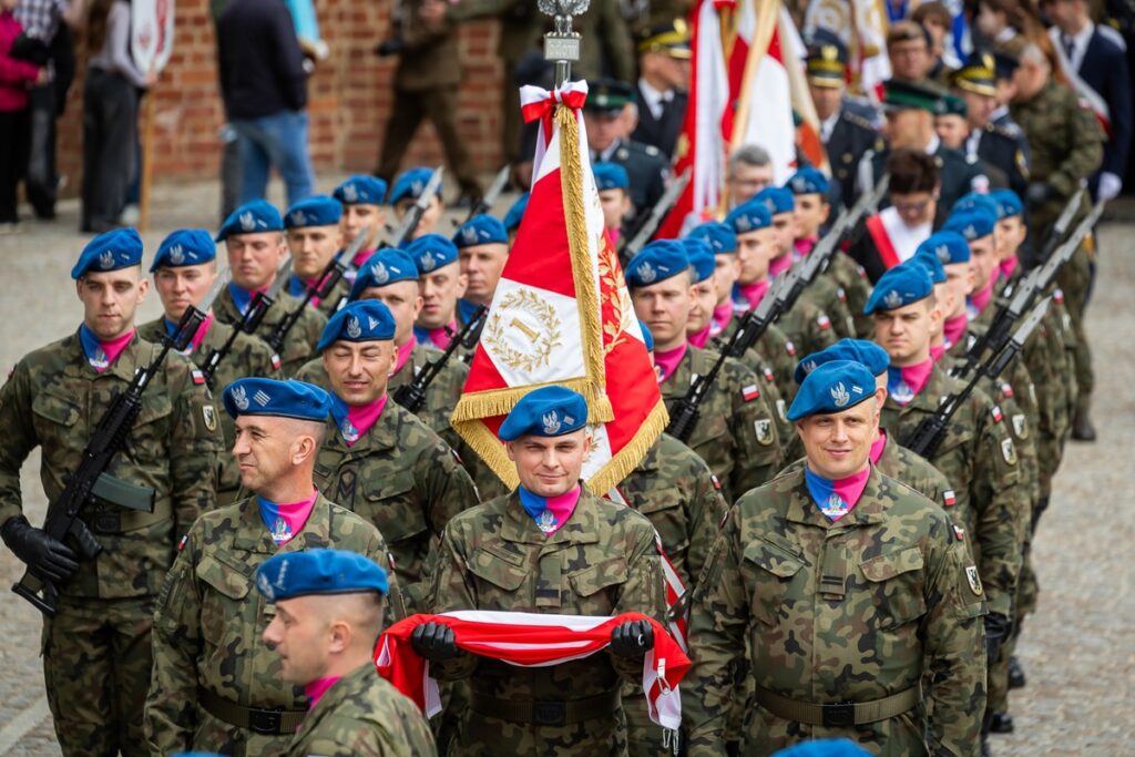 Obchody Narodowego Dnia Zwycięstwa w Bydgoszczy, fot. Tomasz Czachorowski/eventphoto.com.pl dla UMWKP