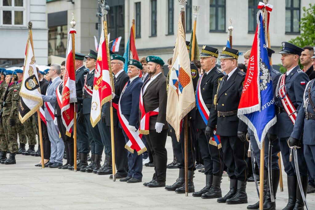 Obchody Narodowego Dnia Zwycięstwa w Bydgoszczy, fot. Tomasz Czachorowski/eventphoto.com.pl dla UMWKP