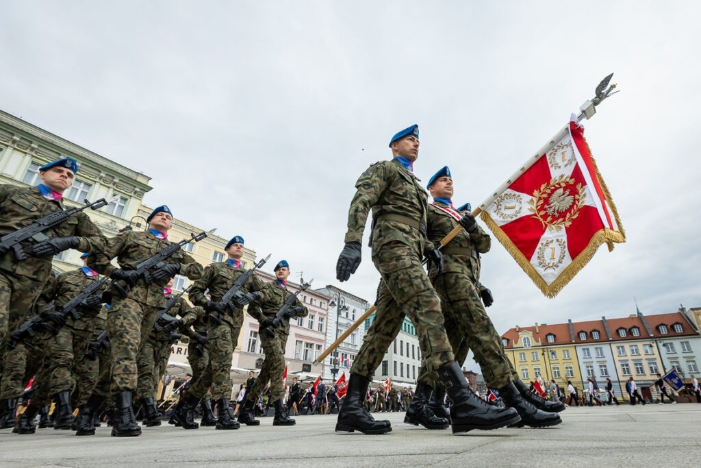 Obchody Narodowego Dnia Zwycięstwa w Bydgoszczy, fot. Tomasz Czachorowski/eventphoto.com.pl dla UMWKP