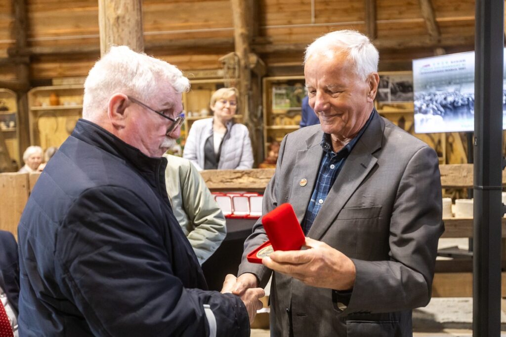Obchody 45. Rocznicy rejestracji NSZZ RI Solidarność, fot. Szymon Zdziebło/tarantoga.pl dla UMWKP
