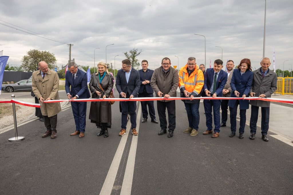 Opening of the Roundabout in Broniewice in Inowrocław County, photo by Szymon Zdziebło/tarantoga.pl for UMWKP