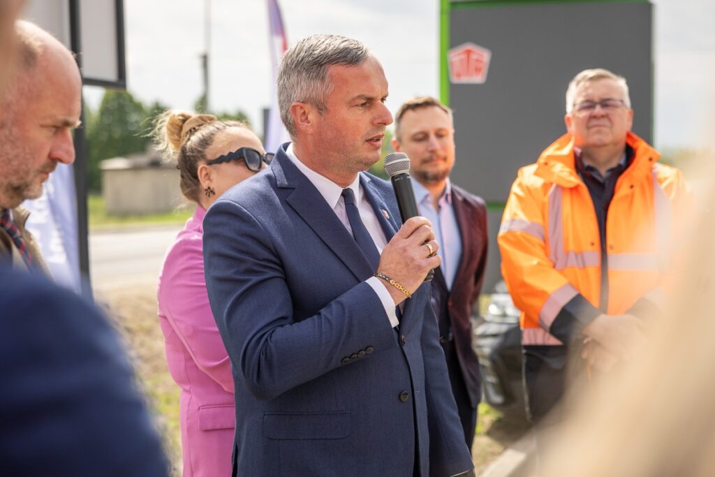 Opening of the Roundabout in Broniewice in Inowrocław County, photo by Szymon Zdziebło/tarantoga.pl for UMWKP