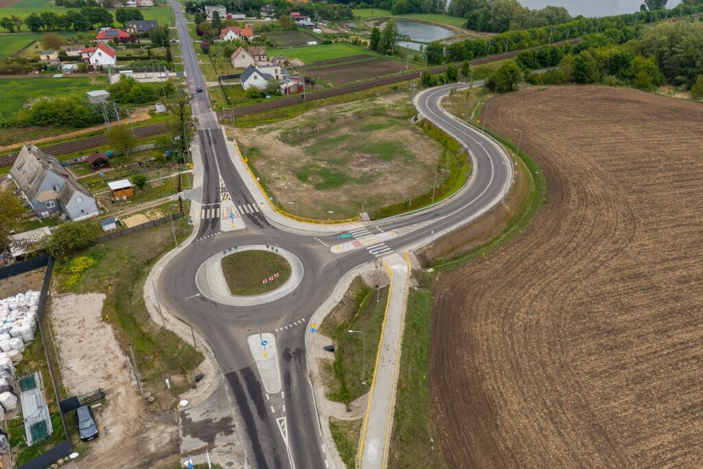 Opening of the Roundabout in Broniewice in Inowrocław County, photo by Szymon Zdziebło/tarantoga.pl for UMWKP