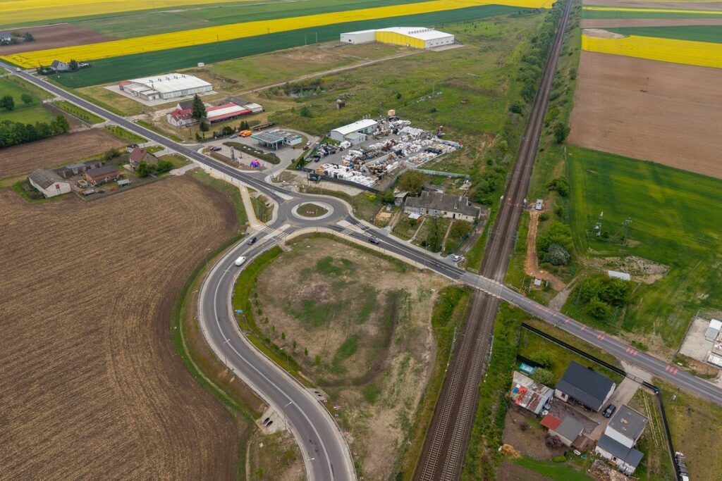 Opening of the Roundabout in Broniewice in Inowrocław County, photo by Szymon Zdziebło/tarantoga.pl for UMWKP
