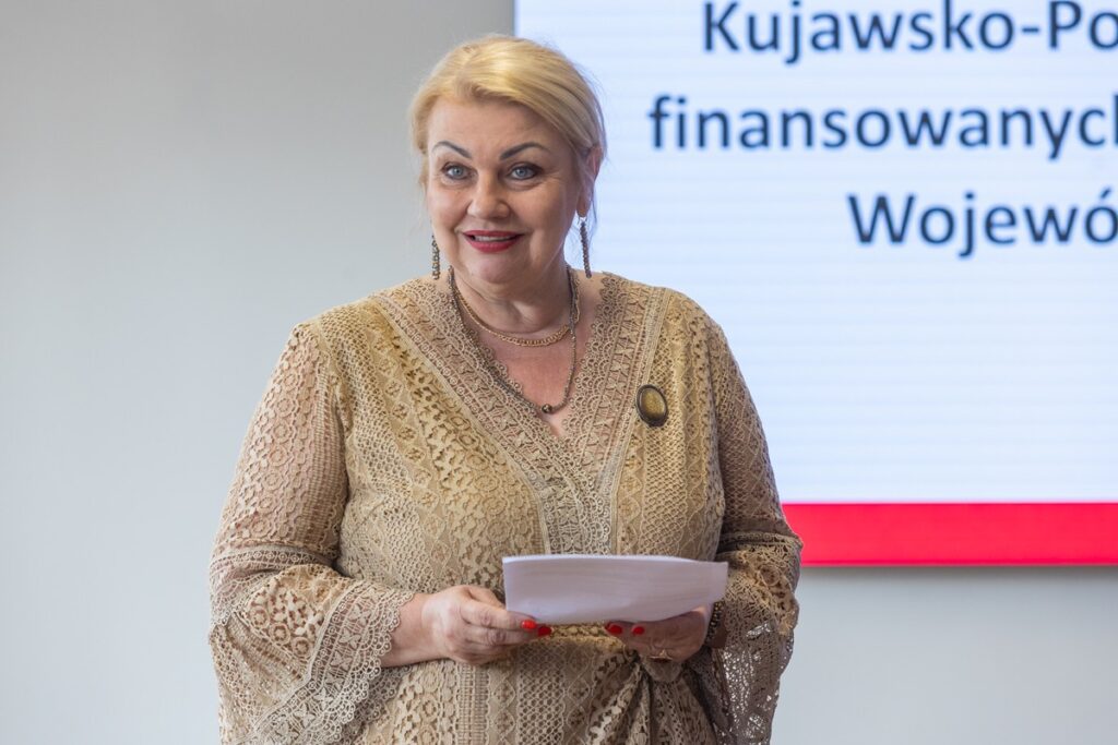Wręczenie umów pożyczek pomocowych KPFR, fot. Mikołaj Kuras dla UMWKP