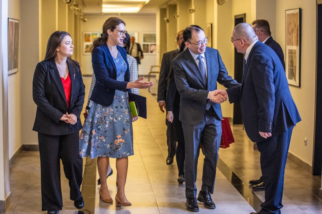 Spotkanie z ambasadorem Lu Shanem, fot. Andrzej Goiński/UMWKP