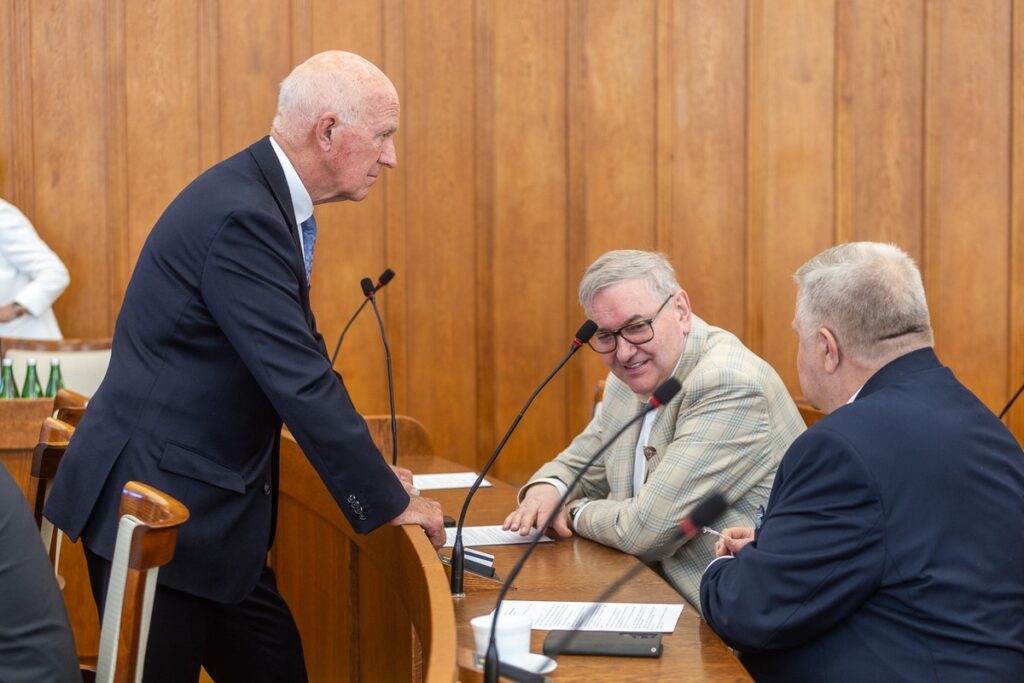 Sesja absolutoryjna sejmiku województwa, 25 maja 2026, fot. Szymon Zdziebło/tarantoga dla UMWKP
