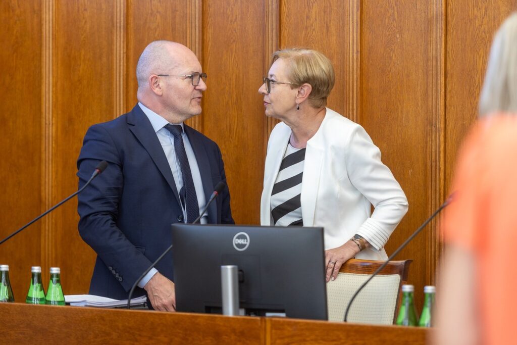 Sesja absolutoryjna sejmiku województwa, 25 maja 2026, fot. Szymon Zdziebło/tarantoga dla UMWKP