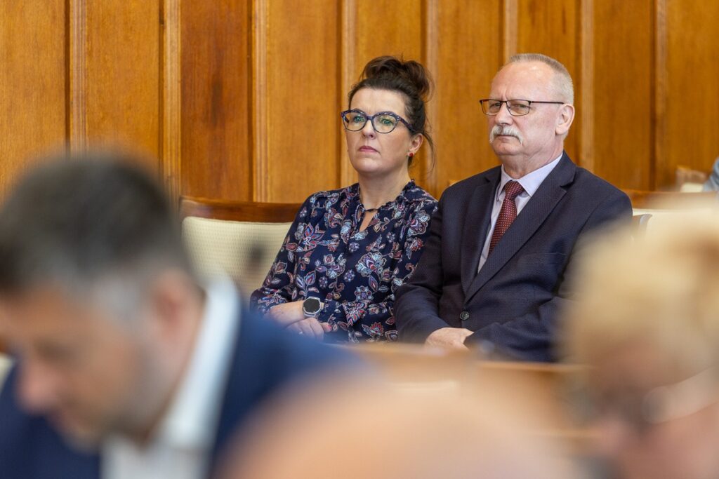 Sesja absolutoryjna sejmiku województwa, 25 maja 2026, fot. Szymon Zdziebło/tarantoga dla UMWKP