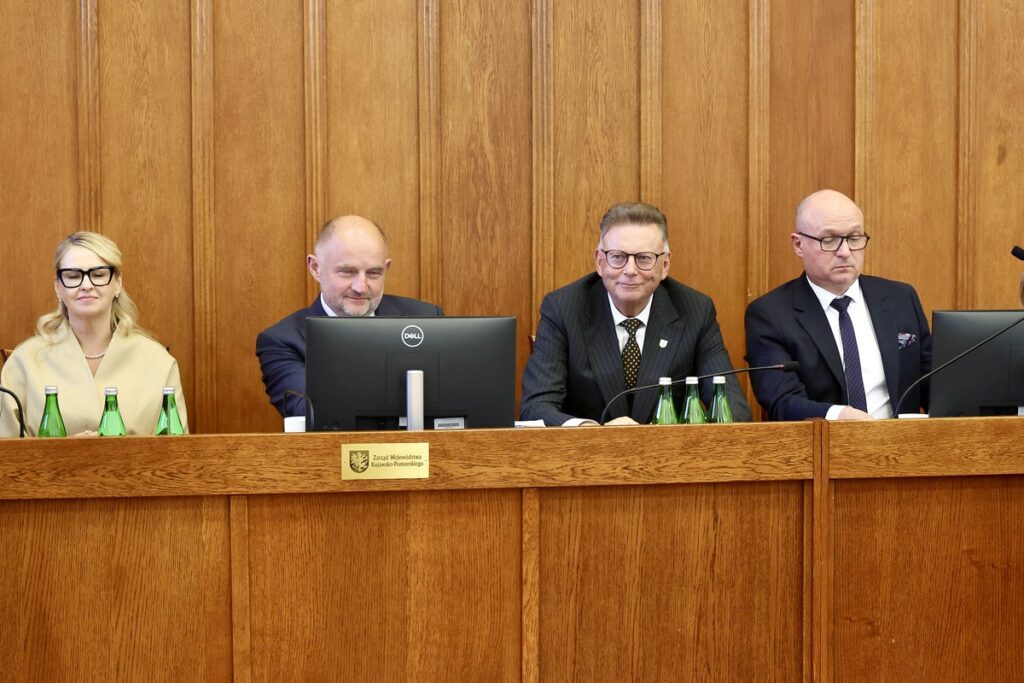 Wotum zaufania przegłosowane, fot. Andrzej Goiński/UMWKP