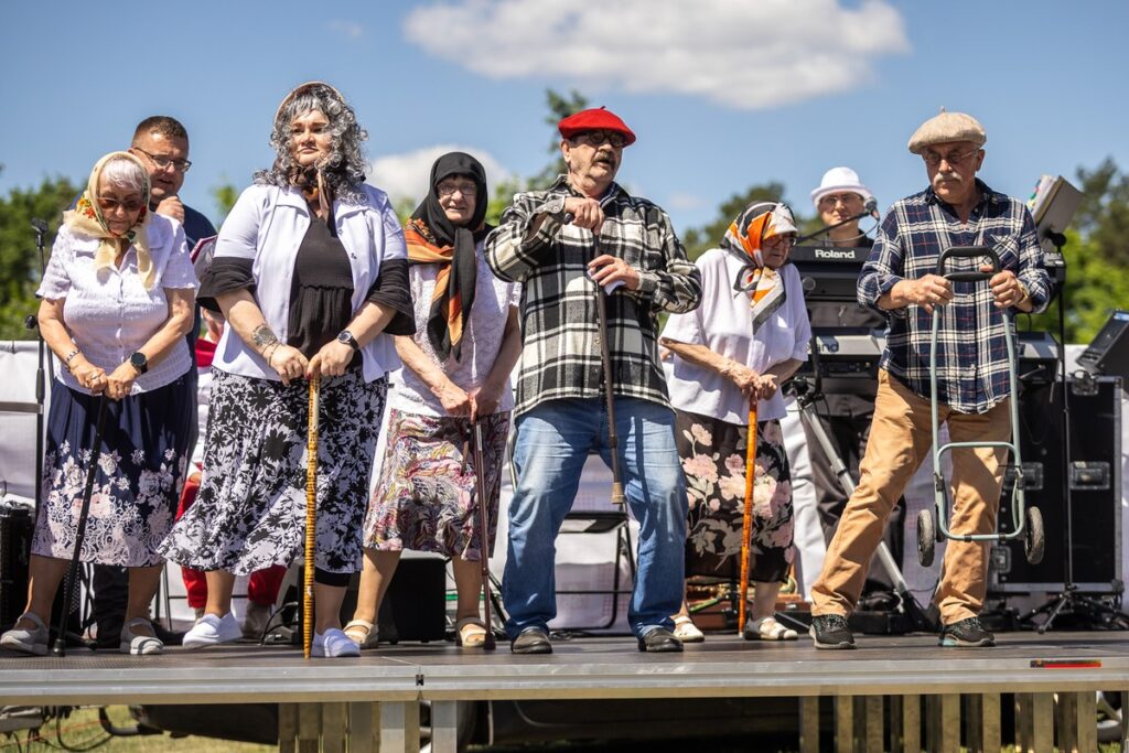 Piknik integracyjny w Przysieku, fot. Szymon Zdziebło/tarantoga.pl dla UMWKP