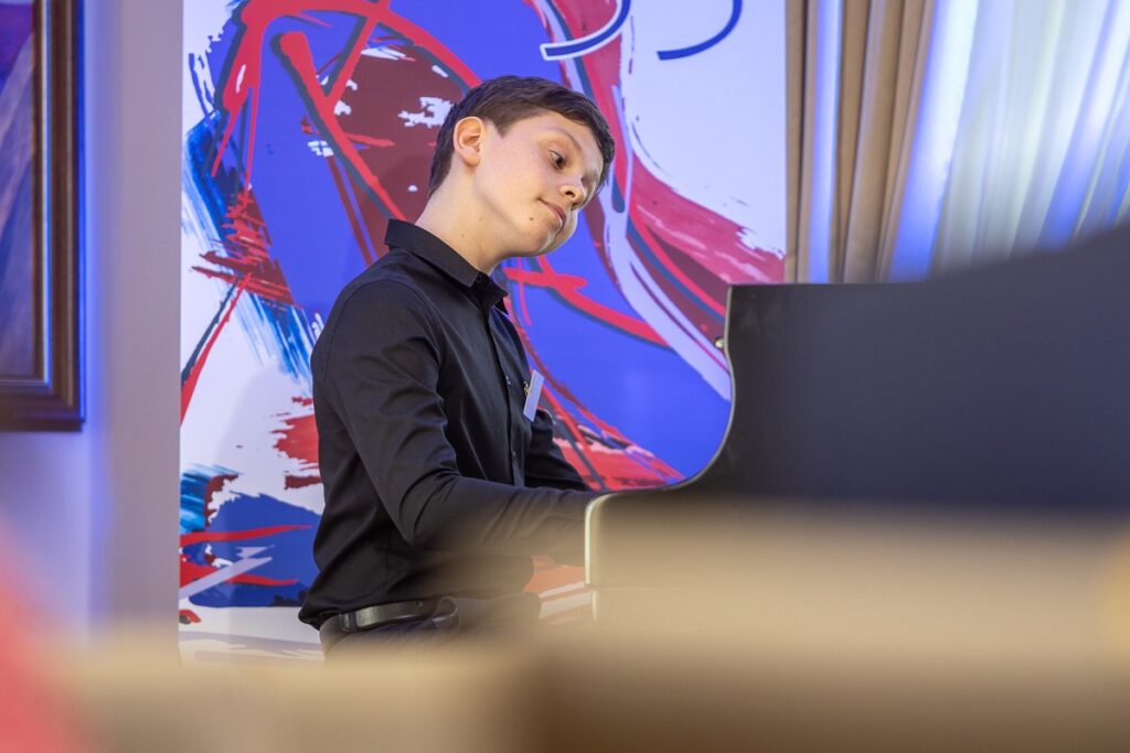 Przesłuchania 33. Międzynarodowego Konkursu Pianistycznego im. Fryderyka Chopina dla Dzieci i Młodzieży w Szafarni. Fot. Szymon Zdziebło tarantoga.pl dla UMWKP