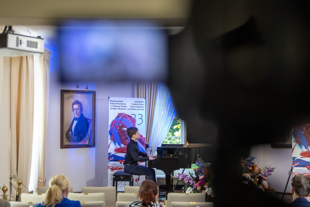 Przesłuchania 33. Międzynarodowego Konkursu Pianistycznego im. Fryderyka Chopina dla Dzieci i Młodzieży w Szafarni. Fot. Szymon Zdziebło tarantoga.pl dla UMWKP
