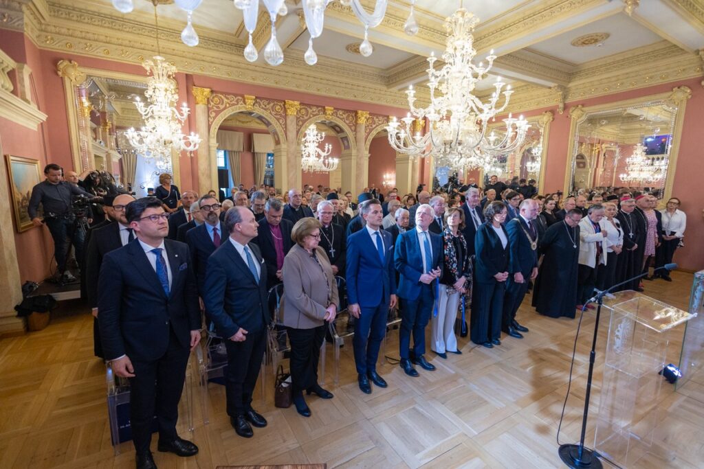 The ceremony of presenting Professor Marta Cartabia with the Nicolaus Copernicus Fides et Ratio Award, photo by Mikołaj Kuras for UMWKP
