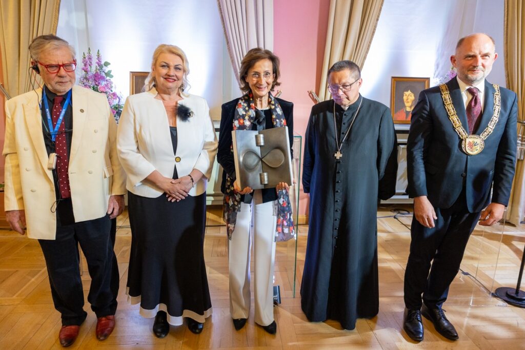 The ceremony of presenting Professor Marta Cartabia with the Nicolaus Copernicus Fides et Ratio Award, photo by Mikołaj Kuras for UMWKP