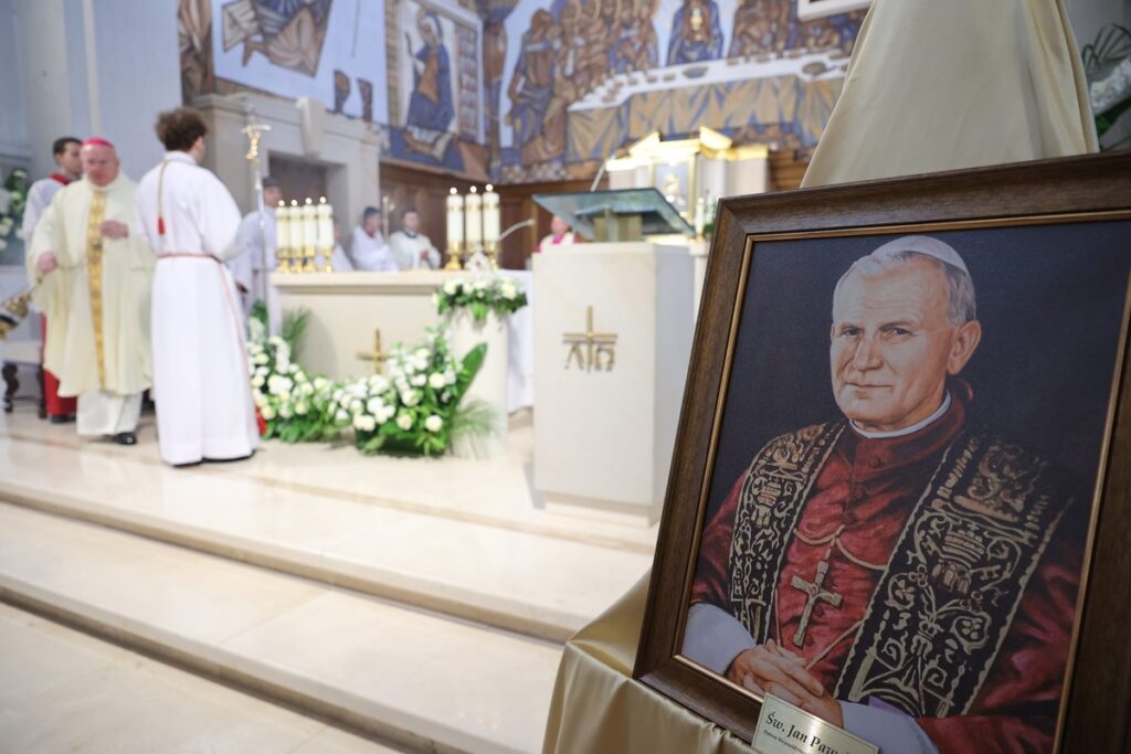 Holy Mass celebrating the Kujawsko-Pomorskie Region Day in Kruszyn, photo by Mikołaj Kuras for UMWKP