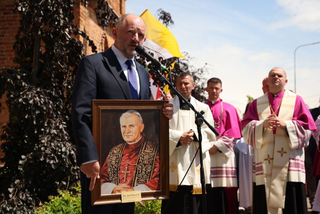 Holy Mass celebrating the Kujawsko-Pomorskie Region Day in Kruszyn, photo by Mikołaj Kuras for UMWKP