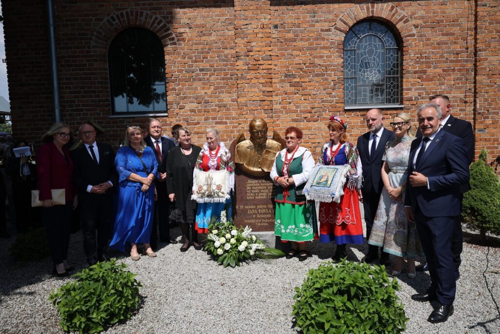 Holy Mass celebrating the Kujawsko-Pomorskie Region Day in Kruszyn, photo by Mikołaj Kuras for UMWKP