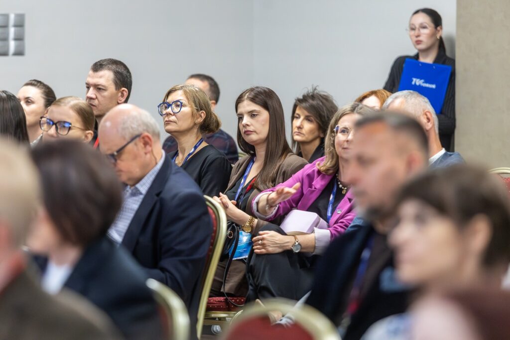 Konferencja "Kierunek-Rozwój Twoje jutro zaczyna się dzisiaj", fot. Szymon Zdziebło/tarantoga dla UMWKP