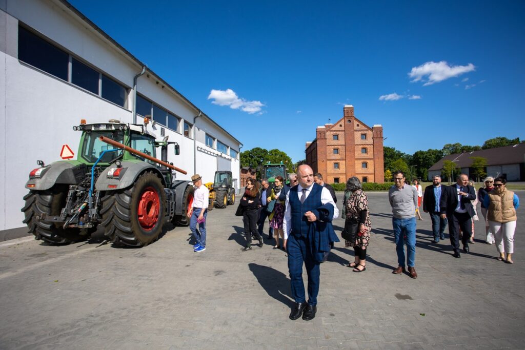 Wizyta studyjna w Kowrozie w 2023 r. (gmina Łysomice, powiat toruński), fot. Mikołaj Kuras dla UMWKP