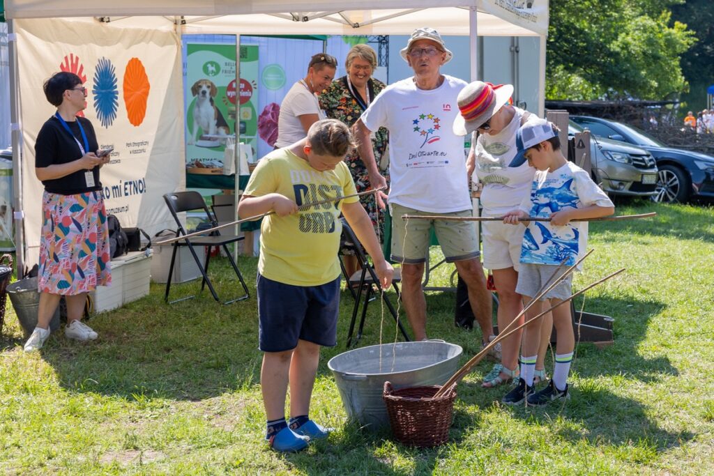 Święto turystyki naturalnej w Tleniu, fot. Mikołaj Kuras dla UMWKP