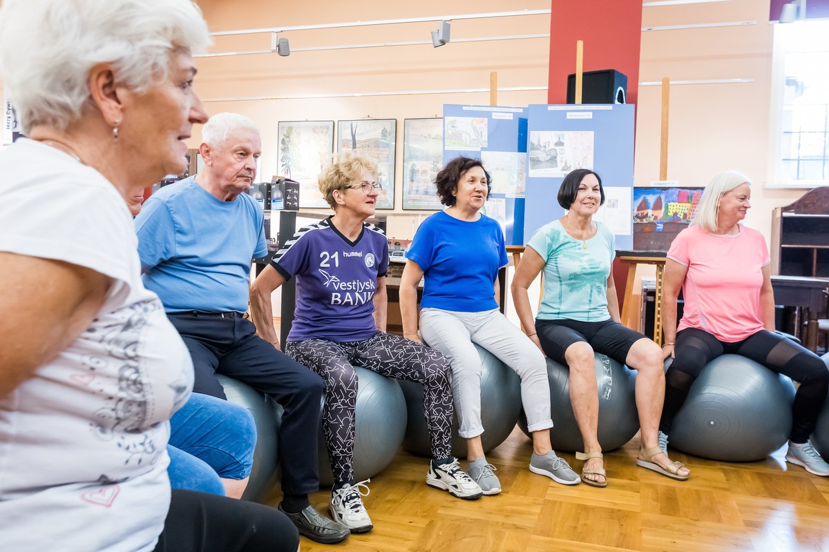 Activities at the “Silver Energy of Life” Senior Citizens’ Club in Szubin (Nakło County). Photo by Tomasz Czachorowski / eventphoto.com.pl for UMWKP